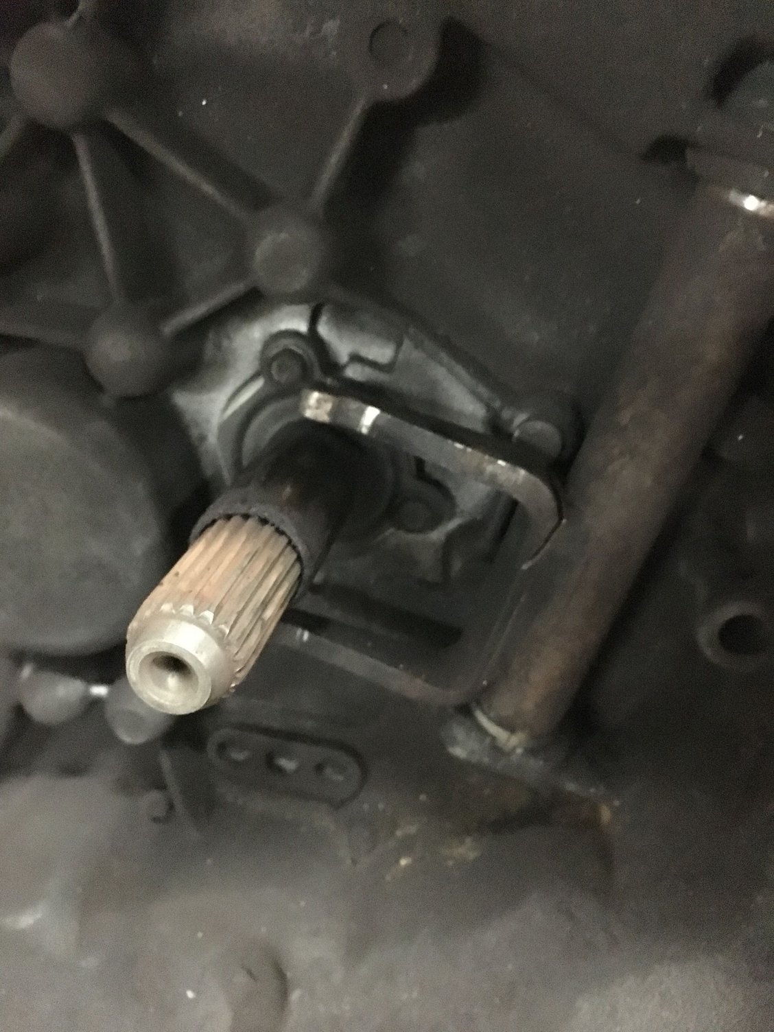 R50 '2003 Manual transmission issue difficult to change gears North