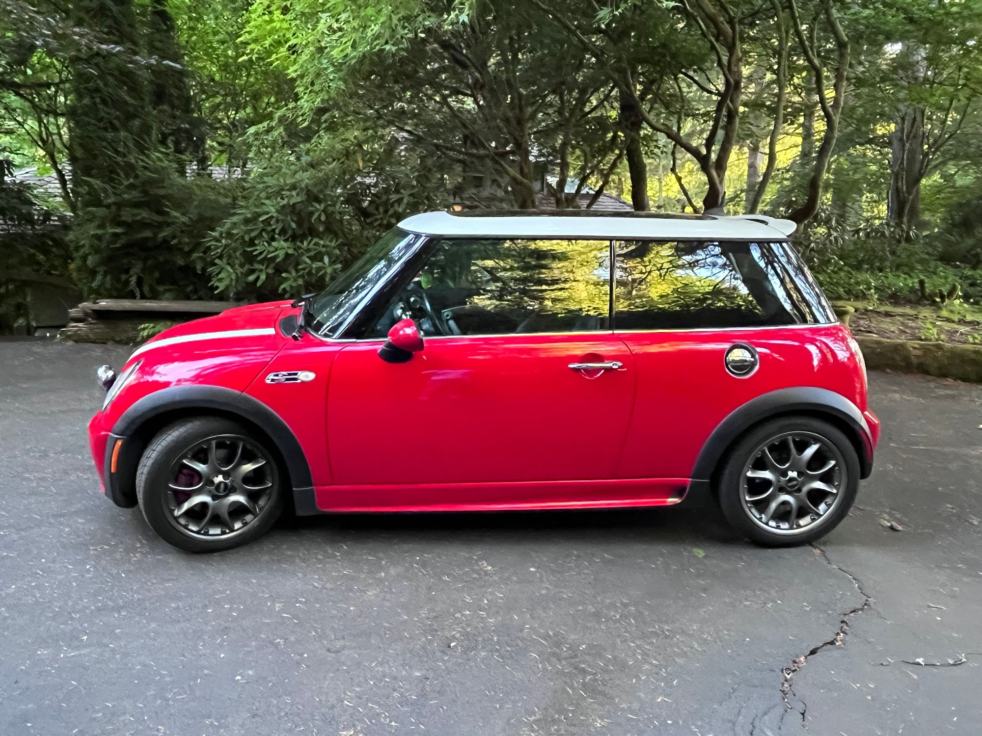 2006 Mini R53: "Mk I" Mini Cooper S - 2006 R53 Factory JCW - Dark Silver - Used - VIN WMWRE33576TN29144 - 83,000 Miles - 4 cyl - 2WD - Manual - Hatchback - Silver - Bellingham, WA 98229, United States