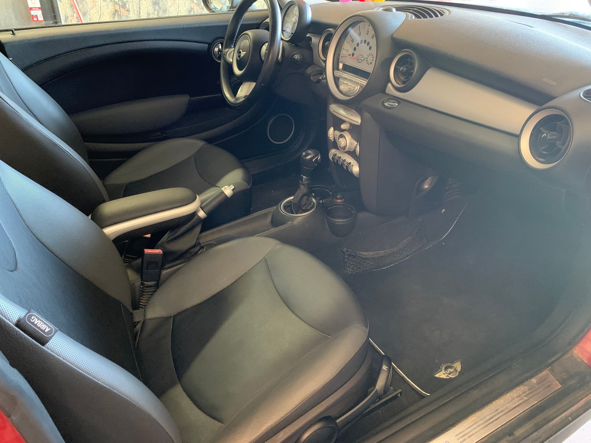 2007 Mini R56: "Mk II" Mini Hatch/Hardtop range - 2007 Mini Cooper base R56 HT Chili Red- 88K miles- selling as is or parting out - Abilene, TX 79601, United States