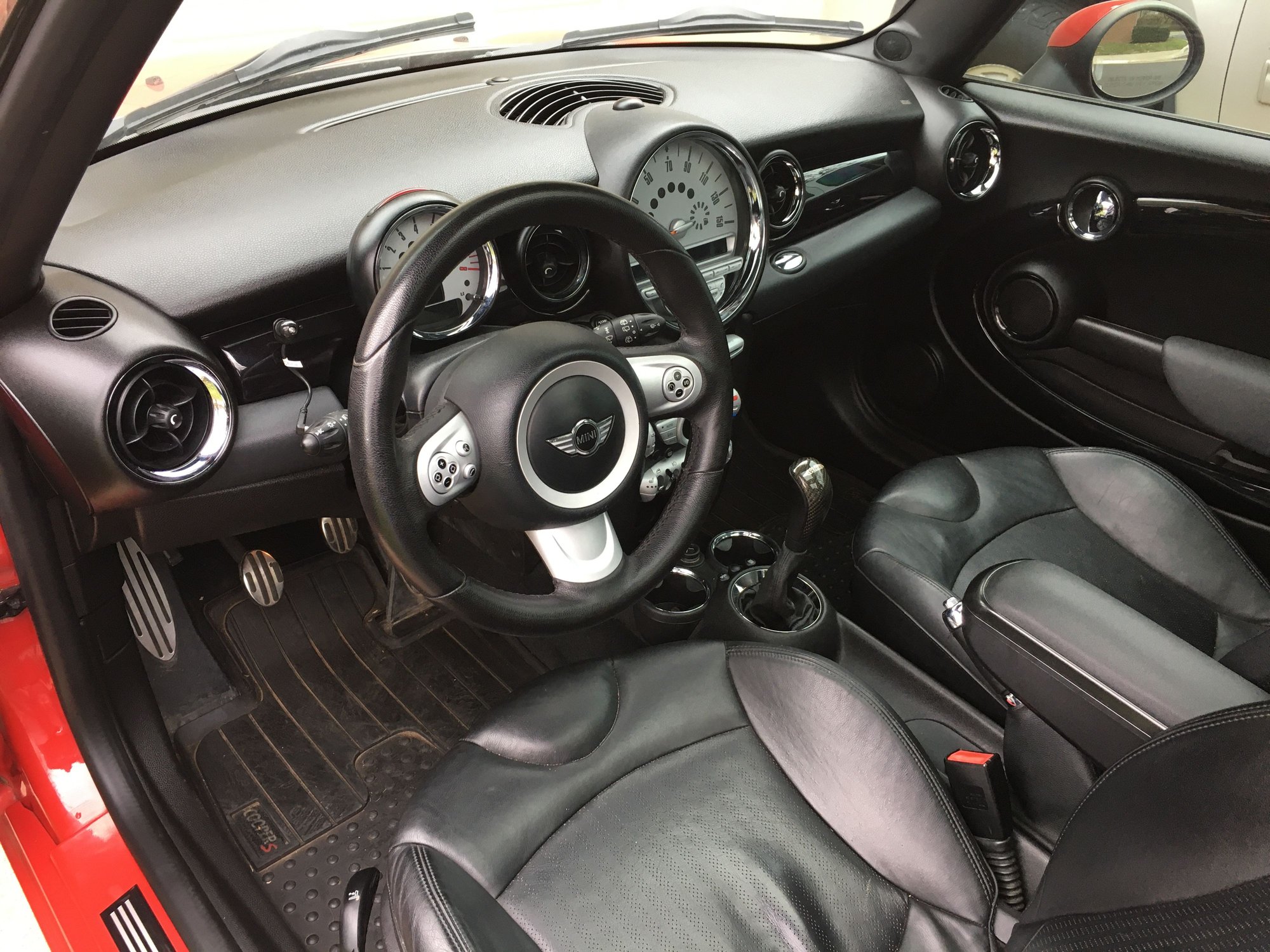 2008 Mini R56: "Mk II" Mini Hatch/Hardtop range - 2008 JCW in Chili Red - Used - VIN wmwmf73588tt89378 - 117,000 Miles - 4 cyl - 2WD - Manual - Coupe - Red - Pleasant Lake, MI 49272, United States