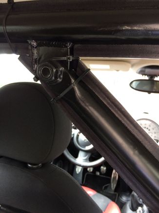 Diagonal bar upper mount