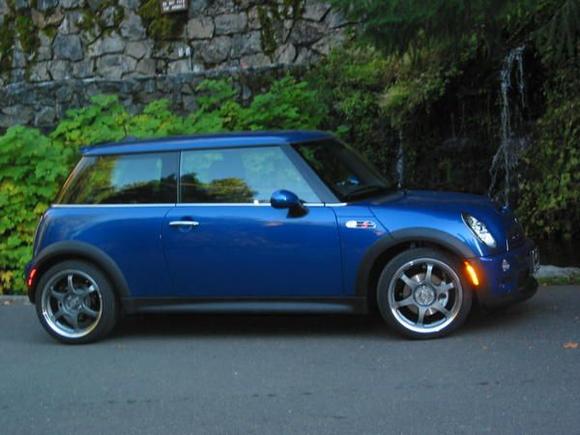 5628IMG 1494 MINI at Oregon Caves by Pond 1 at little out of focus