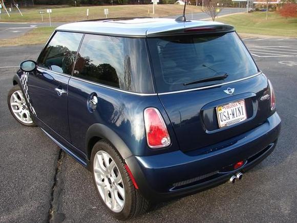 2006MINI8