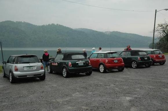 5514Minis on the Lake