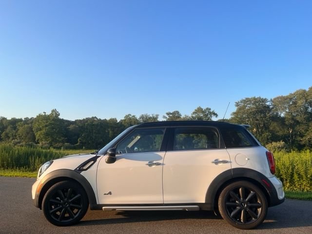 2015 Mini Cooper Countryman - 2015 Mini Cooper Countryman ALL4 S - Used - VIN WMWZC5C53FWM19529 - 115,120 Miles - 4 cyl - AWD - Manual - SUV - White - Monroe, CT 06468, United States