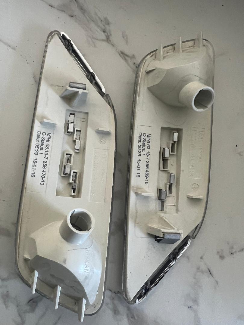 Exterior Body Parts - Mini Cooper Clubman S OEM side Markers (pair) with bulbs - F54 - Used - 2016 to 2023 Mini F54: Mini Clubman - O Fallon, MO 63368, United States