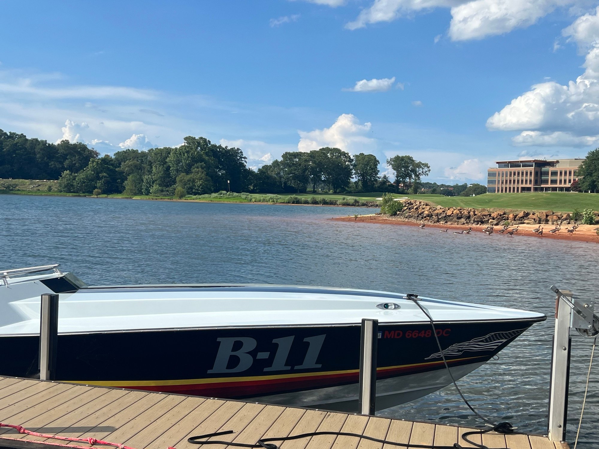 More Lake Hartwell photos�ran the boat to Clemson university golf course for a few cocktails. 