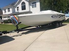 Here’s a pic of boat. Haven’t really ever saw another outlaw before besides the 40’ that was for sale with same graphics. The all seem to have the colored stripe up to bow. 