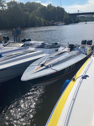 Rafted off the only other Superboat at the run.  A impeccable Y2K tempest deck with Zul power 100+MPH rocket. The owner and his wife are amazing people. 