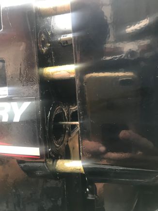 Trying to pull the drive but can’t find a clip to disconnect the gear shift cable.

I wonder if it is related to my stuck in reverse problem.

Any suggestions?