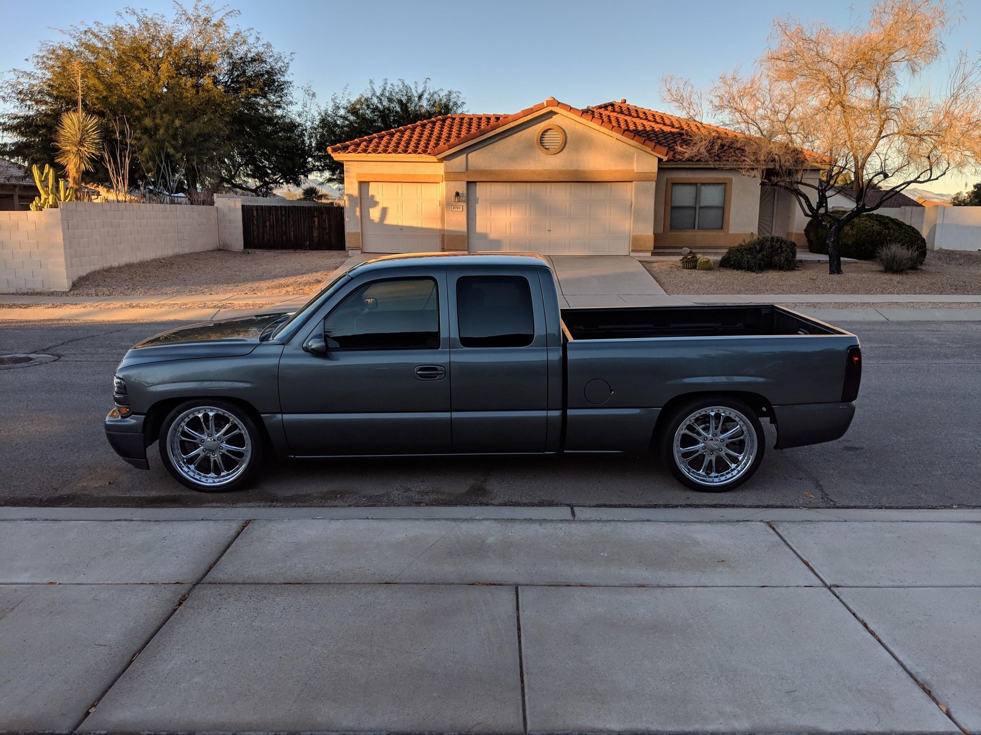 Clean, custom NBS ECSB lowered 2wd 5.3l Silverado Tucson AZ 