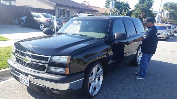 01 Tahoe with an 07 HD Front End.