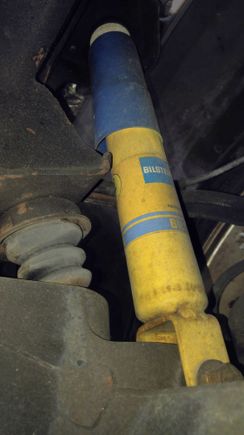 2005 GMC Sierra 1500 VHO 6.0L, shock absorber and ?