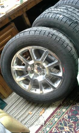 Close up of the wheels - Love the Denali badge