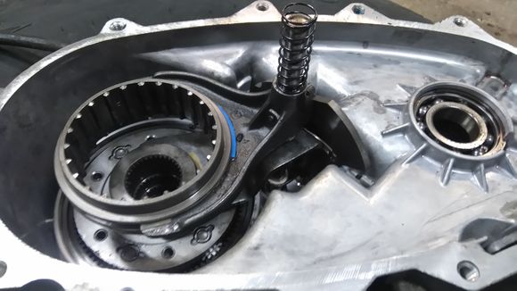 Opened up in put shaft changed out, so I bolt it to the 4l80e
