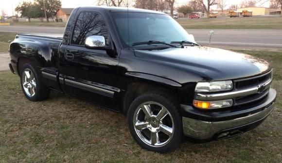 20" Avalanche wheels.