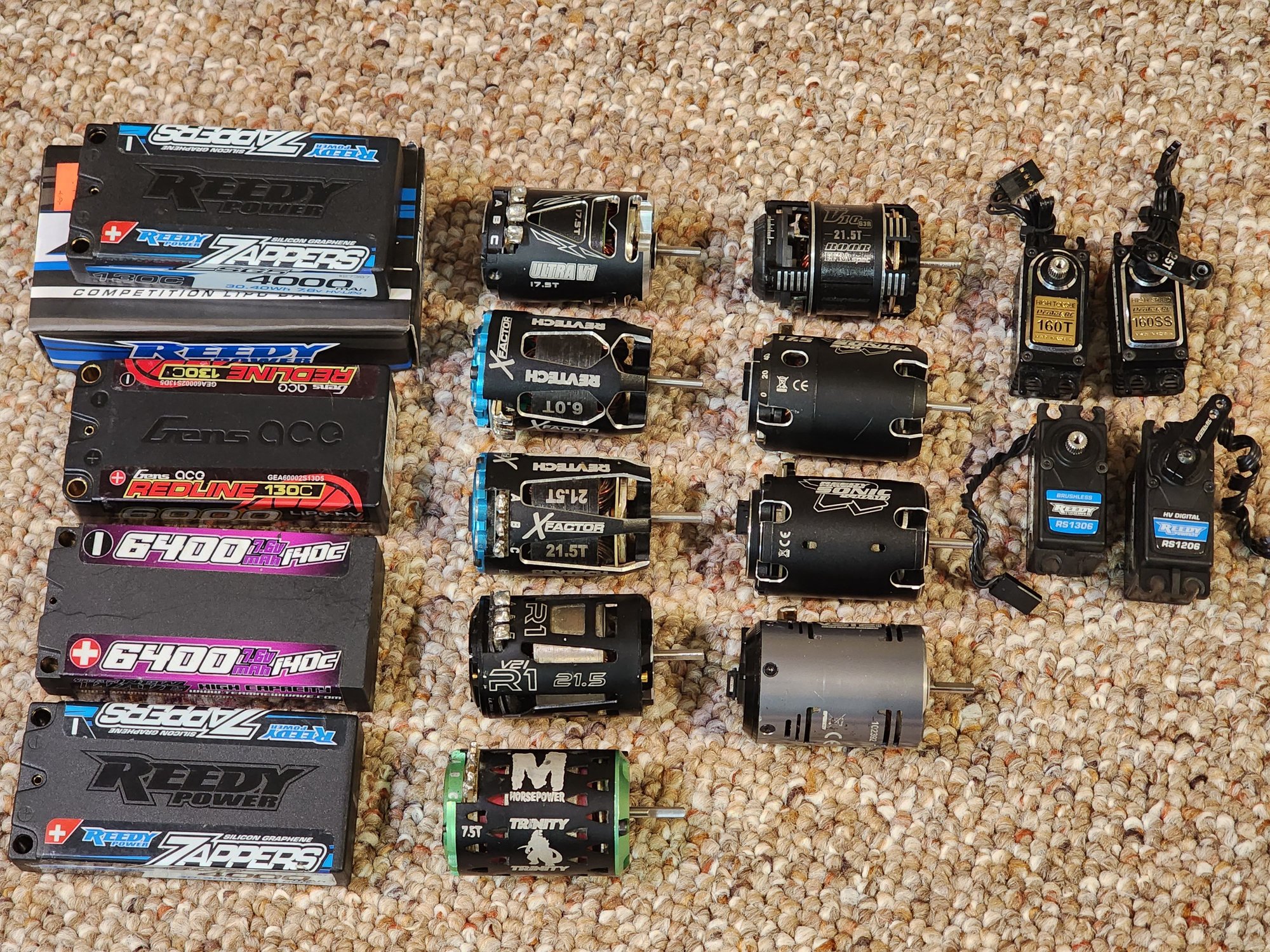 1/10 Electronics Lot 4 Shorty 2s batteries, 9 brushless motors, 4