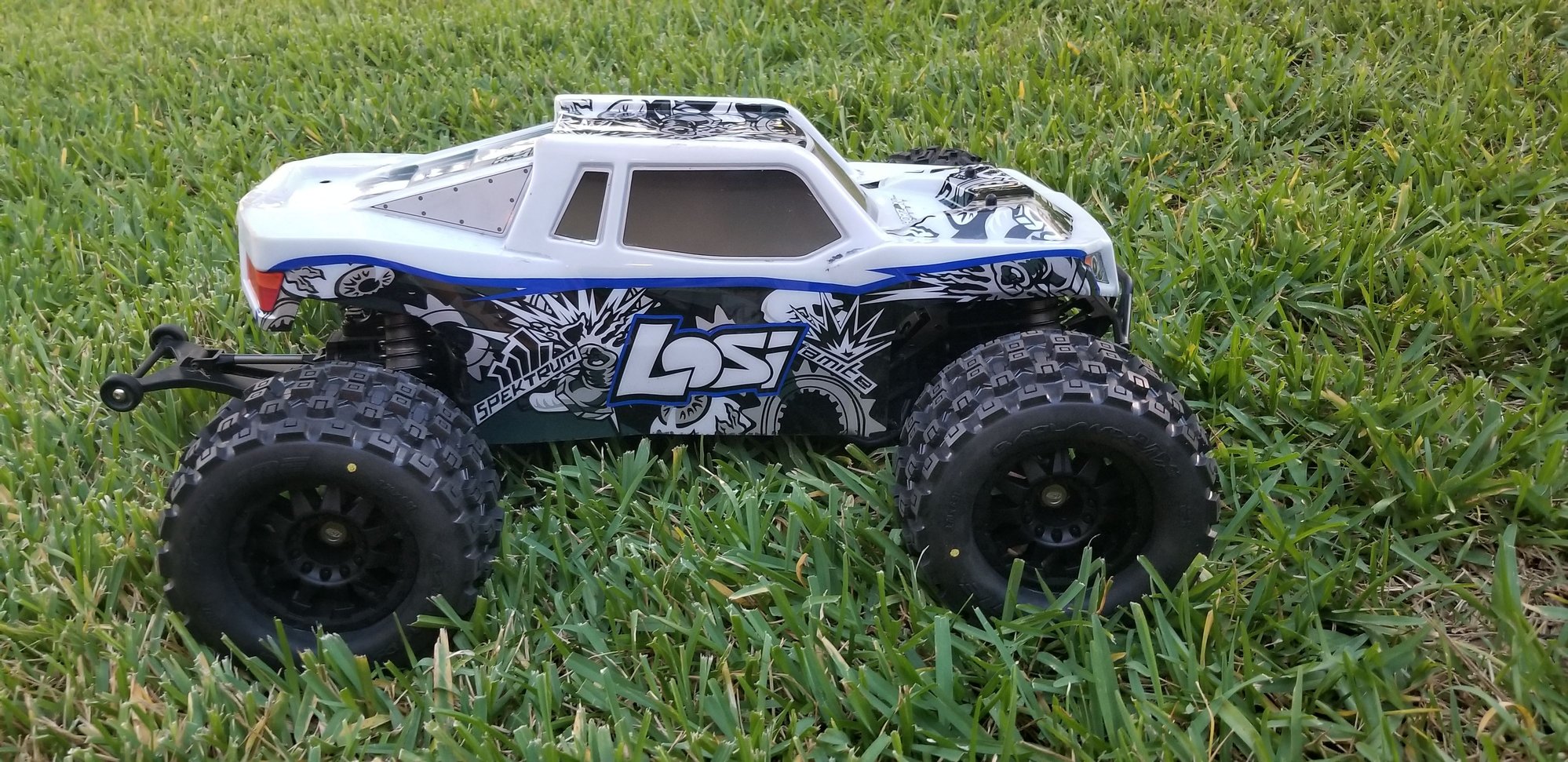 Section Centrale De Châssis Pour Losi LST 3XL-E - Pièce De Rechange Neuve - Référence LOS241016