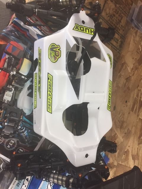 Team Xray Xb8 2017 1 8 Nitro Buggy Like New C Tech Forums