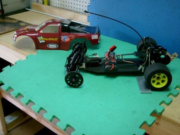 2006 R1E TRX Rustler CF chassis conversion