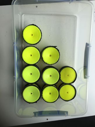 Associated wheel 12m hex 
1 set of 4wd fronts 
$15