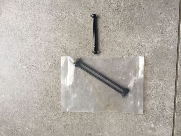 Front drive shafts new 
Rear center bone just run in . 

$20