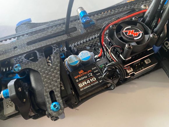 Hobbywing Xerun 120A V3.1 esc in excellent shape. Only run in blinks mode.  Spektrum SR410 receiver.  Savox 1251 Black Edition servo. 