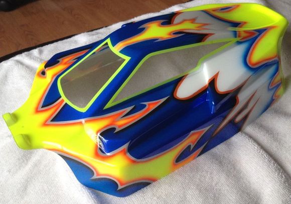 Losi 8ight E 2.0 (JConcepts Illuzion High Flow) 011