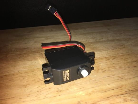 Spektrum S200 servo