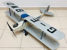 Brushed on household PU paint.