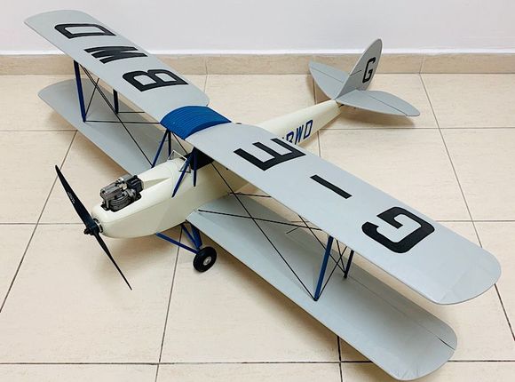 Brushed on household PU paint.