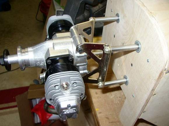 Rubber spacers between the mount washers.  