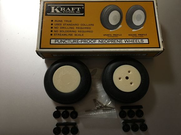 Kraft 2.5" Scale Treaded.  NIB.