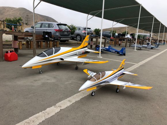 With a friends bayby 