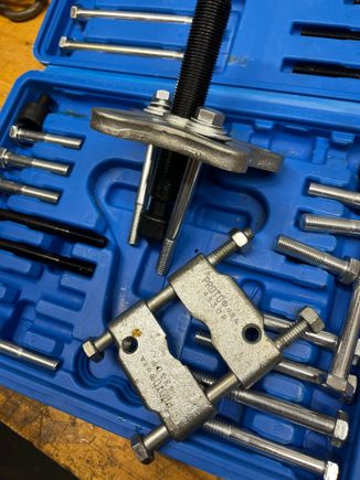 Very handy puller package at low cost .