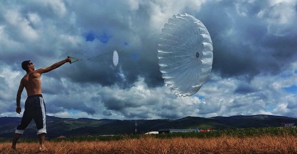 My pilot is a 3m working parachute  that saved my plane once. A dream project that brought 350g to the plane but worth it for me.