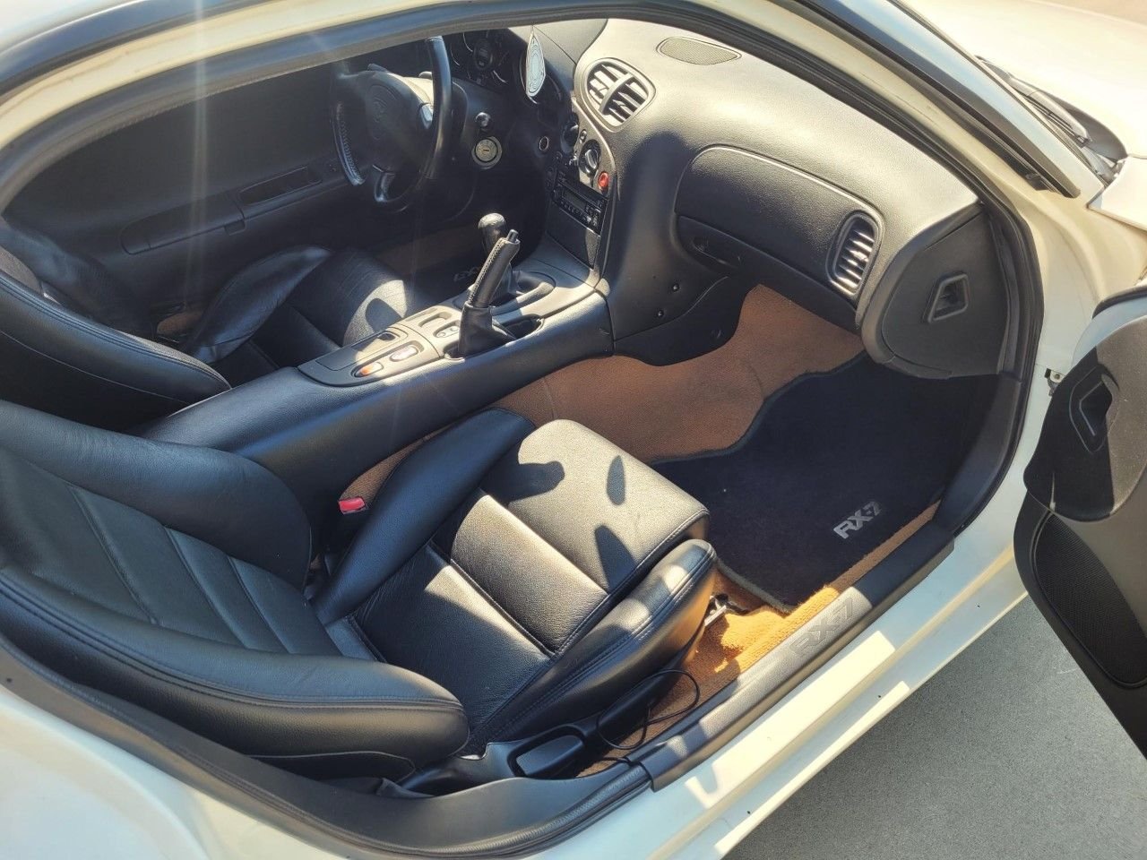 1993 Mazda RX-7 - 1993 RX-7 FD For Sale with Videos - Used - VIN 1993 RX-7 FD For - 144,000 Miles - Manual - White - Columbia, MO 65203, United States