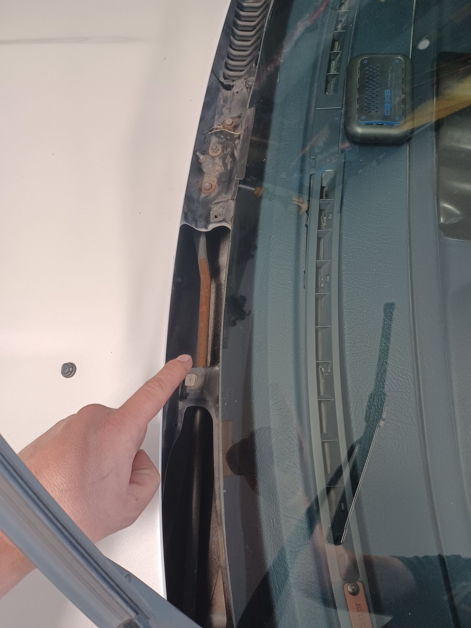 Exterior Body Parts - WTB windshield cowl baffle vent (under cowl vent) - New or Used - 1989 to 1991 Mazda RX-7 - Montgomery, TX 77356, United States