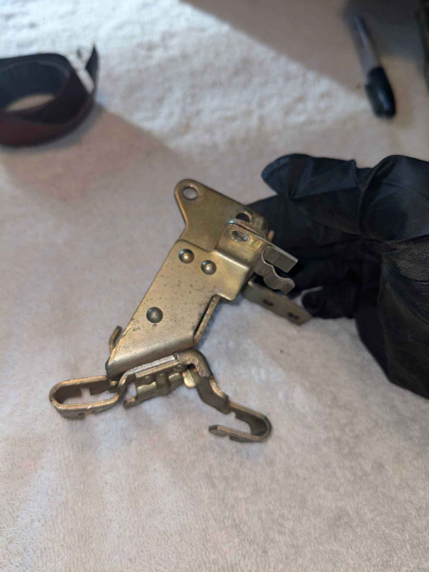 Part 17: Unknown bracket, not sure what it fits onto or what fits onto it