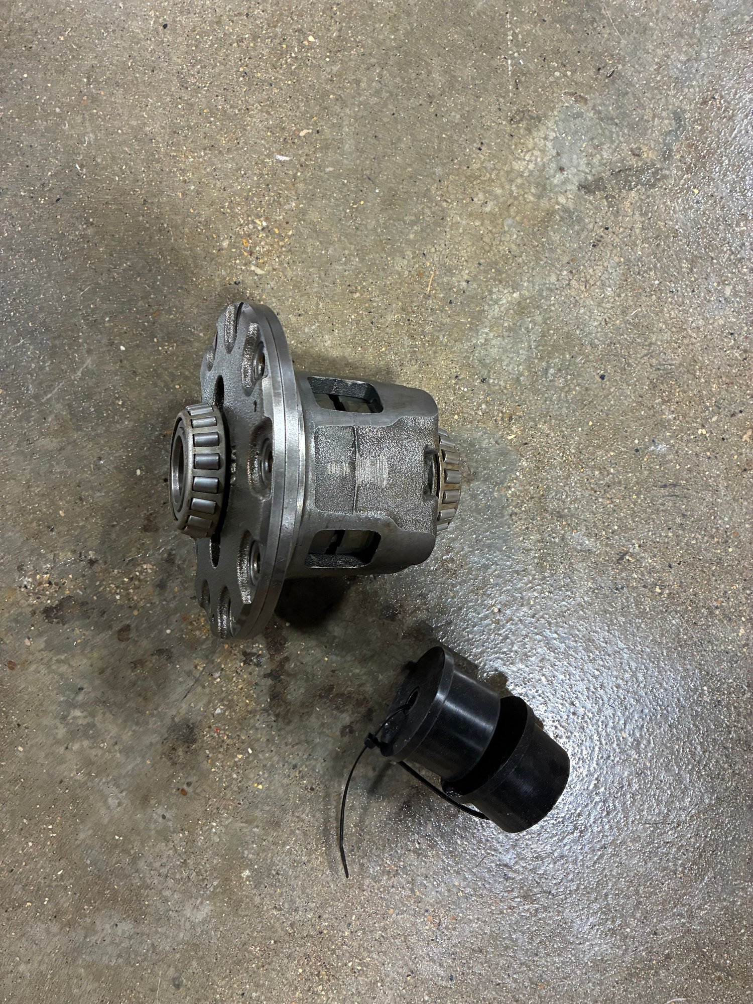 Drivetrain - Differential gear parts and subframe brace - Used - 1993 to 2002 Mazda RX-7 - Lexington, KY 40508, United States