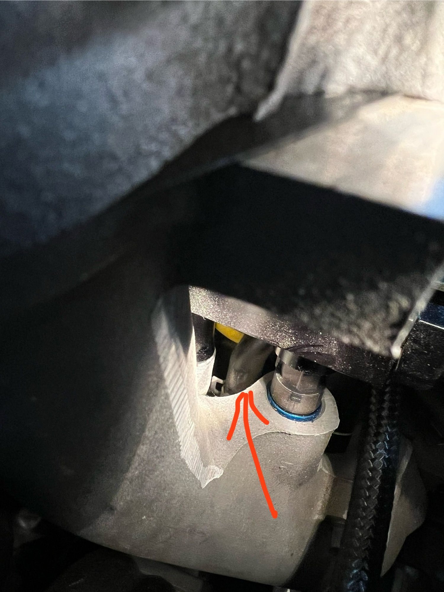 This is the other end of the same hose.