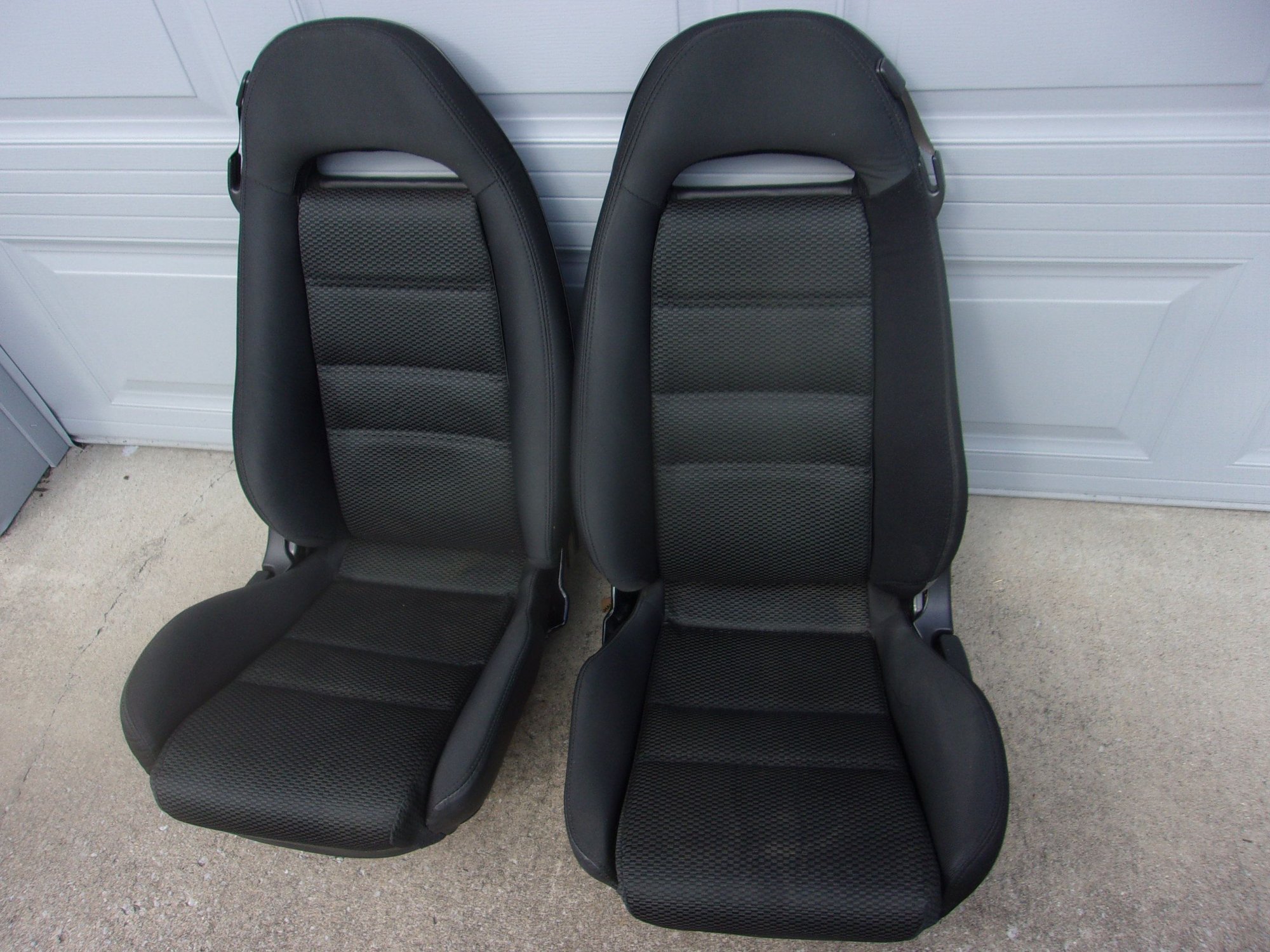 Interior/Upholstery - Base Model Seats, Rails, Receivers - Used - 1993 to 2002 Mazda RX-7 - Murfreesboro, TN 37130, United States