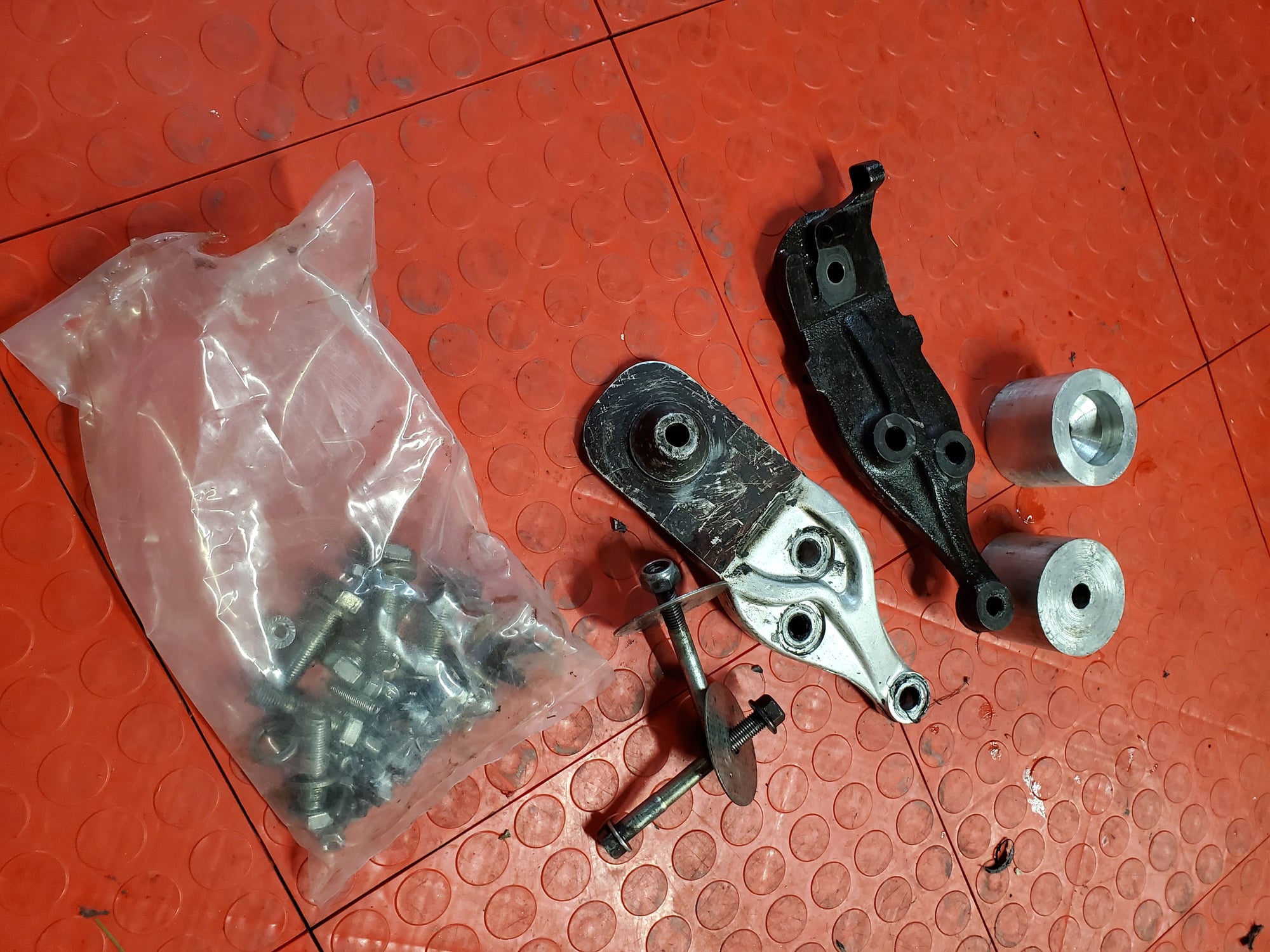 Miscellaneous - Solid motor mounts,  ID 850s, Cusco strut bar - Used - 1993 to 1999 Mazda RX-7 - Indio, CA 92201, United States