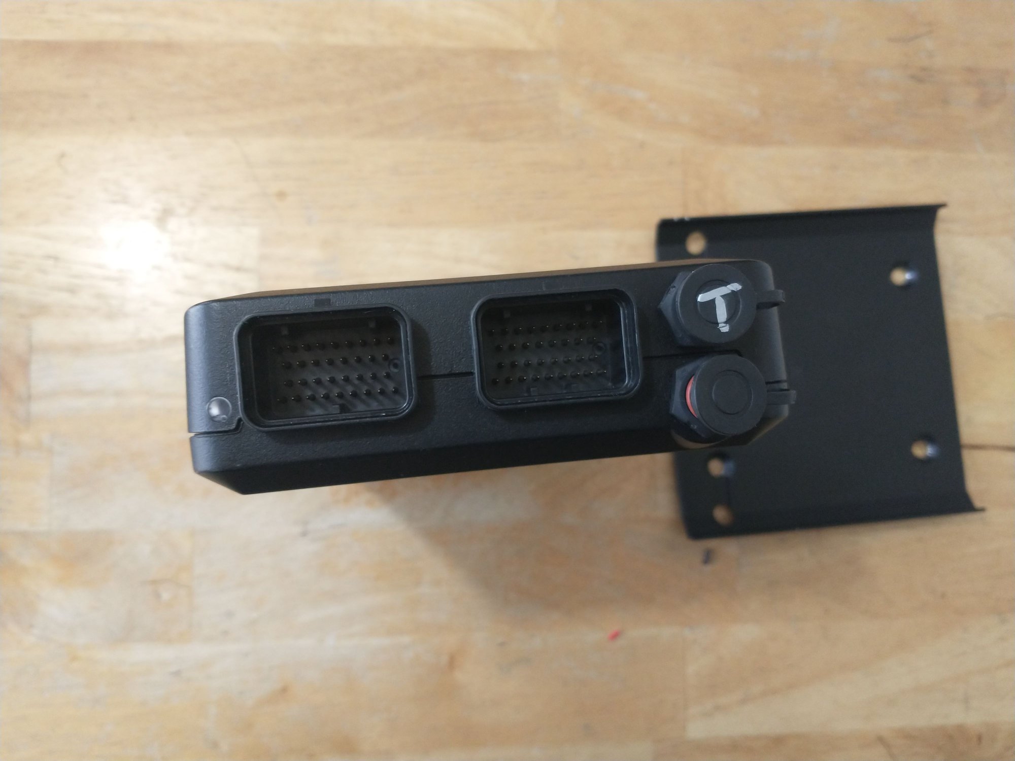 Connector side, the 