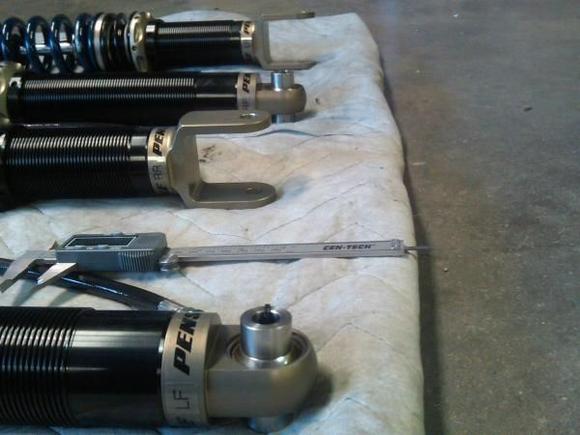 Penske 8665 triple adjustable Racing Shocks... built by Matt at Penske Racing Shocks