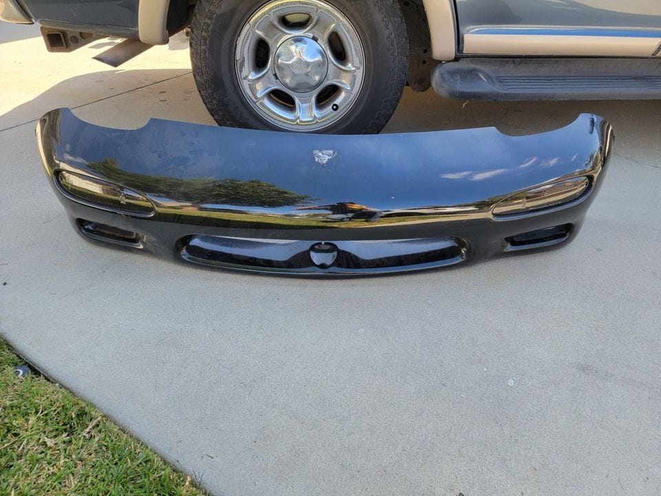Exterior Body Parts - FD Front Bumper - Turn signals included - Used - 1993 to 2002 Mazda RX-7 - San Clemente, CA 92673, United States