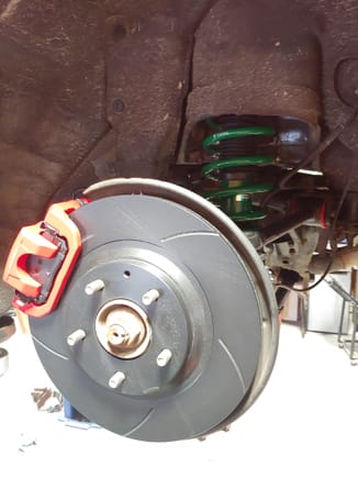 New powerstop calipers all around with brake performance slotted rotors and ceramics.