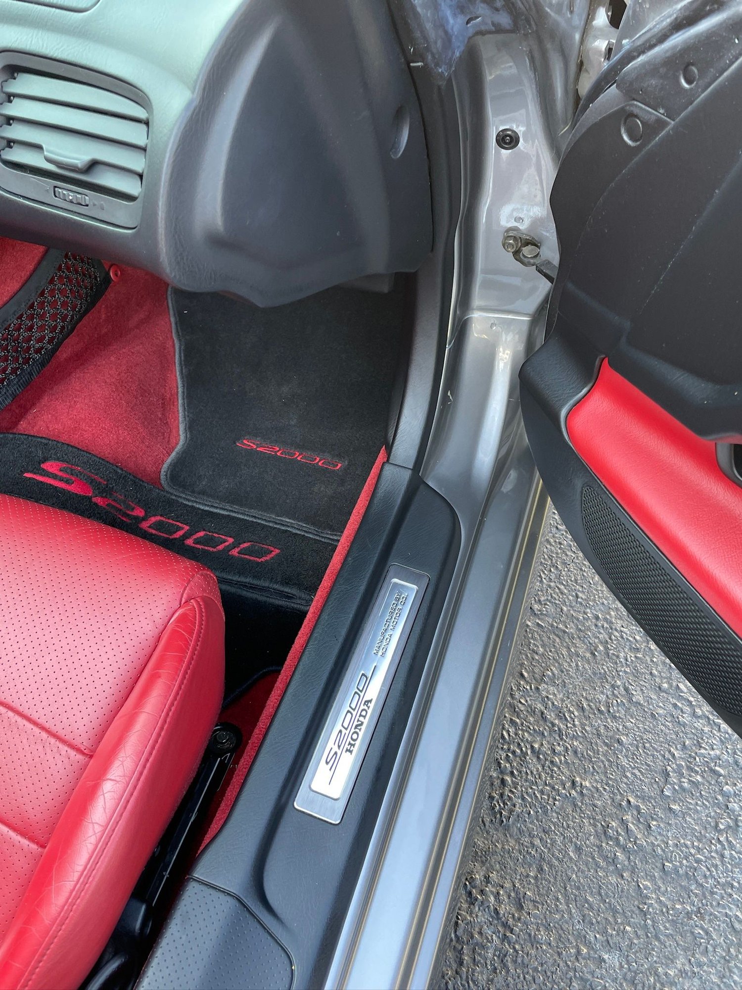 2000 Honda S2000 - DE - 00 Silverstone/Red with 56K miles - New - VIN jhmap1148yt007083 - 55,900 Miles - 4 cyl - 2WD - Manual - Convertible - Silver - Middletown, DE 19709, United States