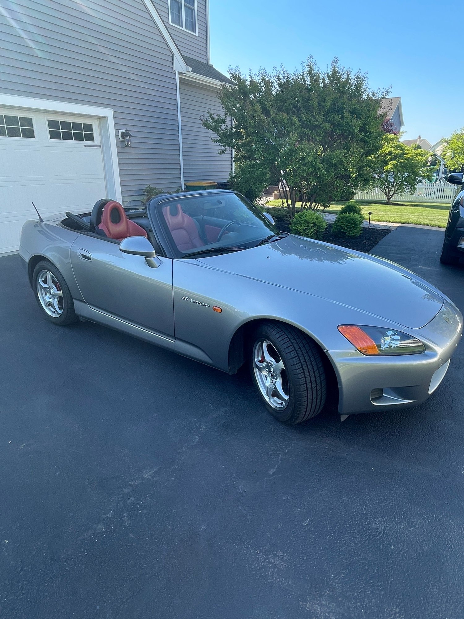 2000 Honda S2000 - Mid Atlantic - 00 Silverstone/Red One Owner with 59K miles - Used - VIN jhmap1148yt007083 - 58,852 Miles - 4 cyl - 2WD - Manual - Convertible - Silver - Middletown, DE 19709, United States