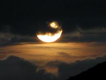 060314 losing moon 5287.JPG
